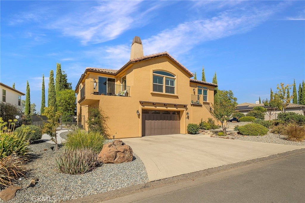 3294 Summit Ridge