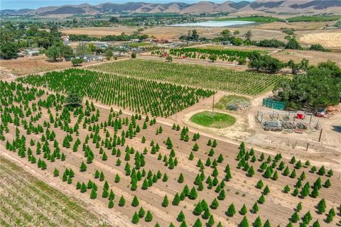 Tiny photo for 424 Bermuda Place, Nipomo, CA 93444 (MLS # PI25188237)