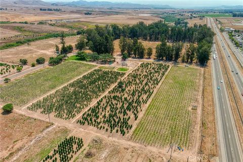 Tiny photo for 424 Bermuda Place, Nipomo, CA 93444 (MLS # PI25188237)