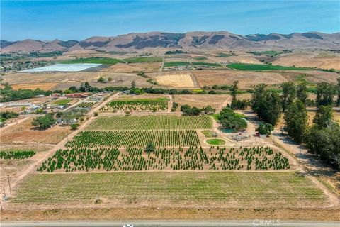 Tiny photo for 424 Bermuda Place, Nipomo, CA 93444 (MLS # PI25188237)