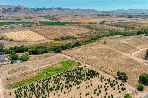 Tiny photo for 424 Bermuda Place, Nipomo, CA 93444 (MLS # PI25188237)