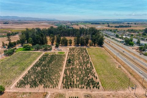 Tiny photo for 424 Bermuda Place, Nipomo, CA 93444 (MLS # PI25188237)