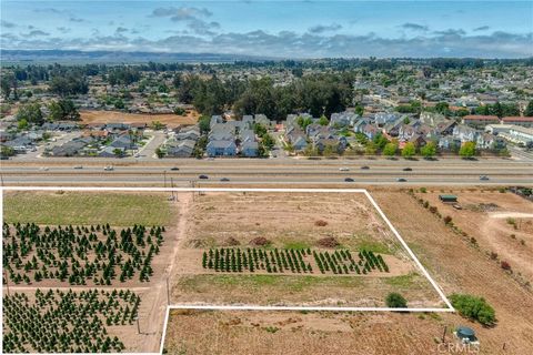 Tiny photo for 424 Bermuda Place, Nipomo, CA 93444 (MLS # PI25188237)