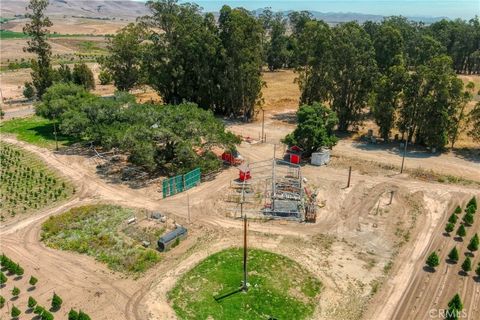 Tiny photo for 424 Bermuda Place, Nipomo, CA 93444 (MLS # PI25188237)