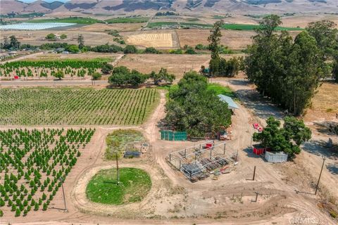 Tiny photo for 424 Bermuda Place, Nipomo, CA 93444 (MLS # PI25188237)