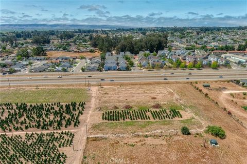 Tiny photo for 424 Bermuda Place, Nipomo, CA 93444 (MLS # PI25188237)