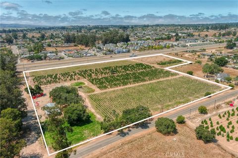 Tiny photo for 424 Bermuda Place, Nipomo, CA 93444 (MLS # PI25188237)