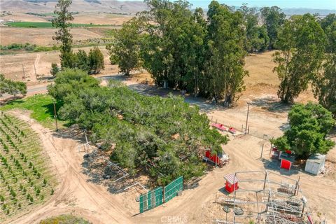 Tiny photo for 424 Bermuda Place, Nipomo, CA 93444 (MLS # PI25188237)