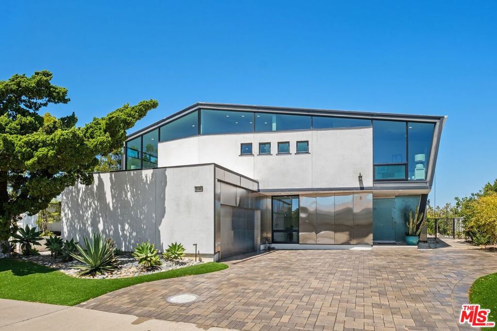3144 Alta Laguna Boulevard