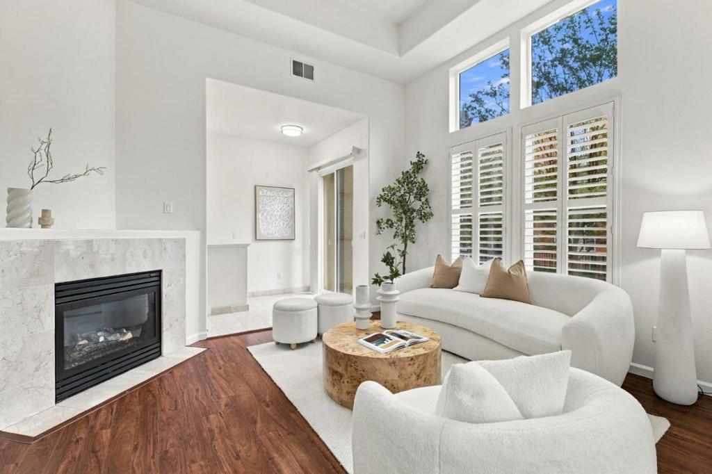 2927 Wall Street