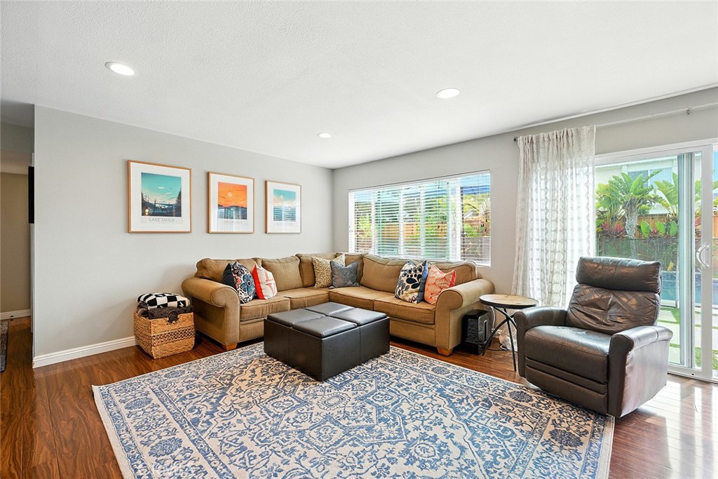 Bolsa Landmark (BLAN) - Residential Lease