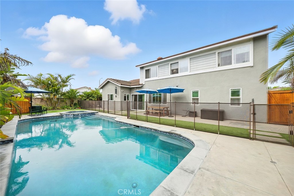 Bolsa Landmark (BLAN) - Residential Lease