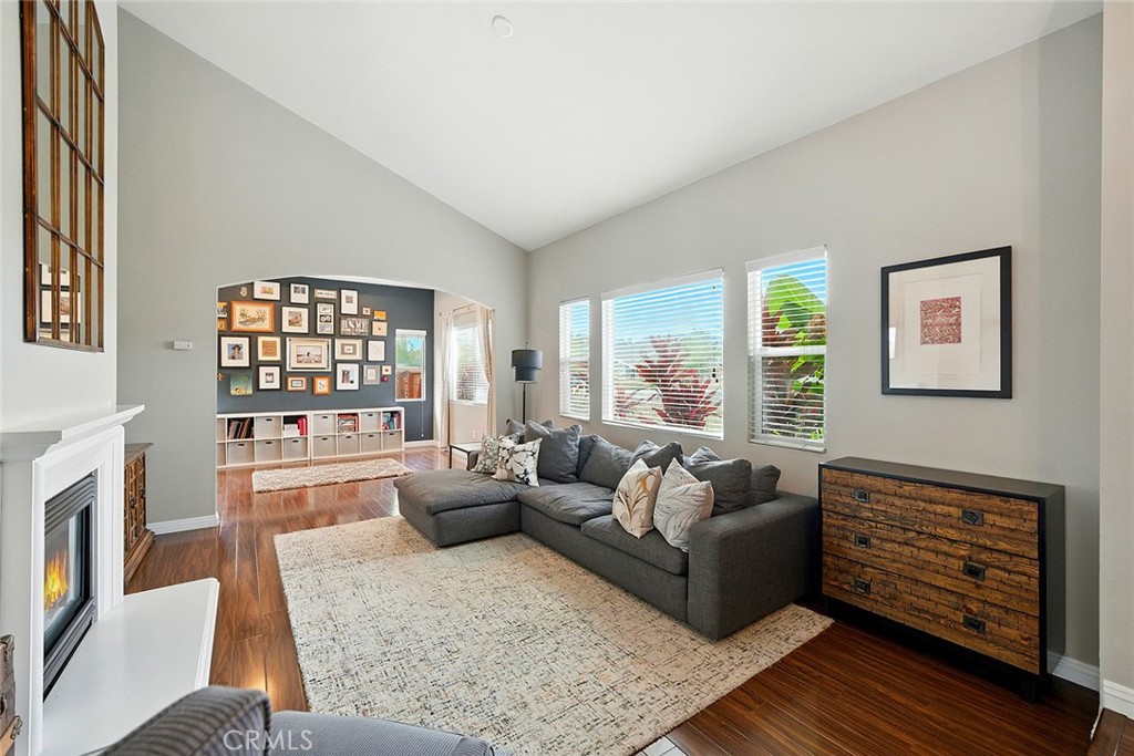 Bolsa Landmark (BLAN) - Residential Lease