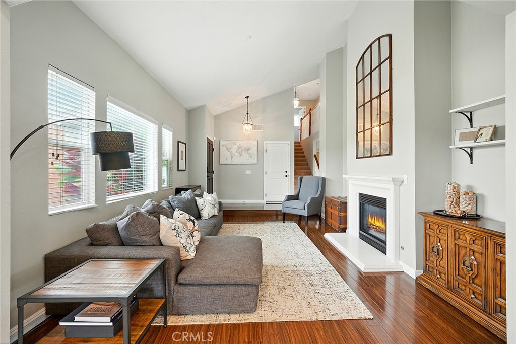 Bolsa Landmark (BLAN) - Residential Lease
