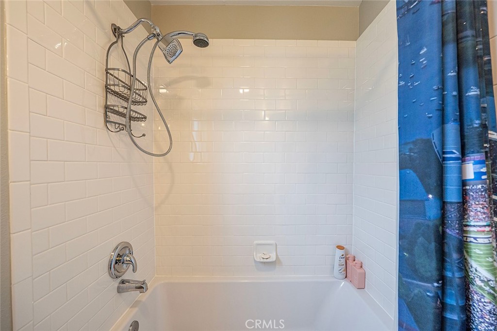 Bolsa Landmark (BLAN) - Residential Lease