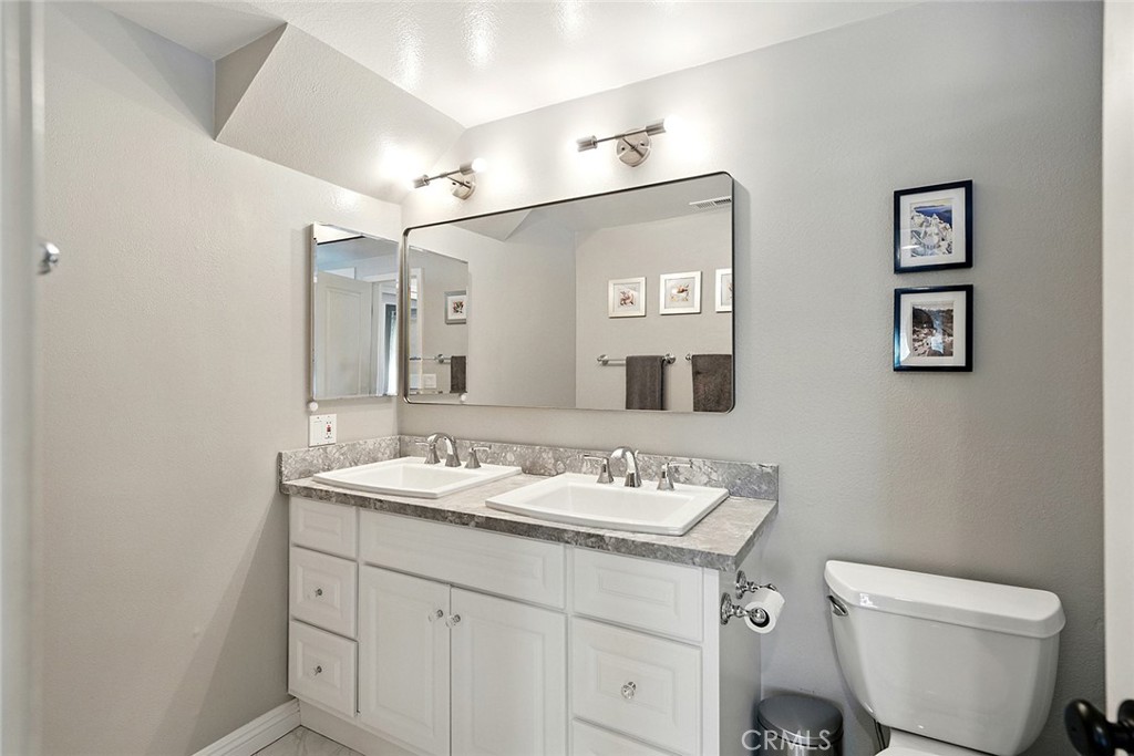 Bolsa Landmark (BLAN) - Residential Lease