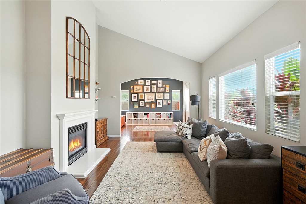 Bolsa Landmark (BLAN) - Residential Lease