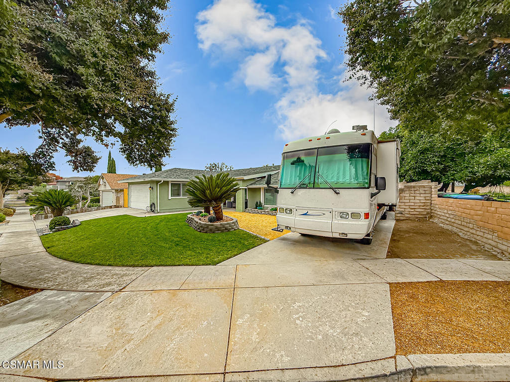 2439 N Lita Place