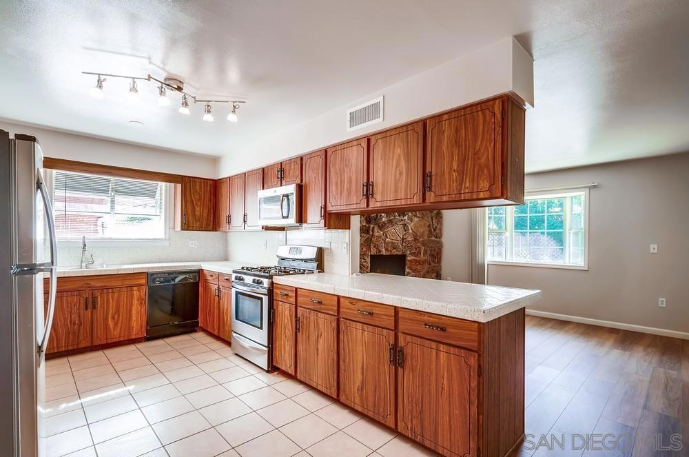 28507 Murrieta Rd