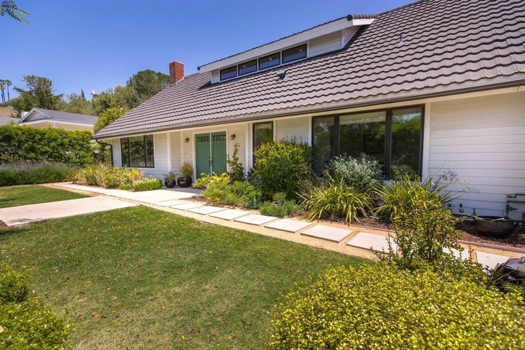listing image 130725935566447533035