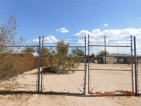 Photo of 0 W. Williams Street, Yermo, CA 92398 (MLS # HD26230471)