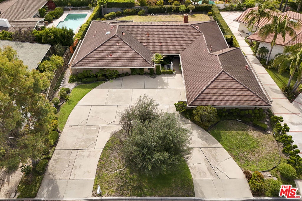 29917 Avenida Anillo