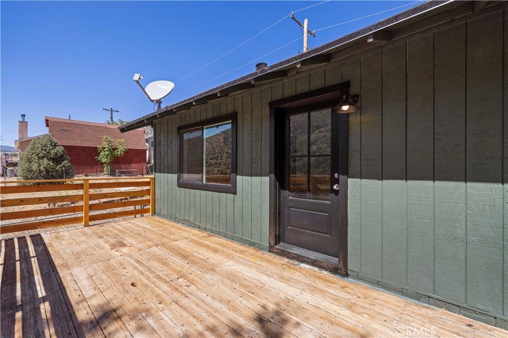 4437 Race Trail