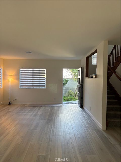 Photo of 2037 N Brighton St, Burbank, CA 91504 (MLS # SR26041683)
