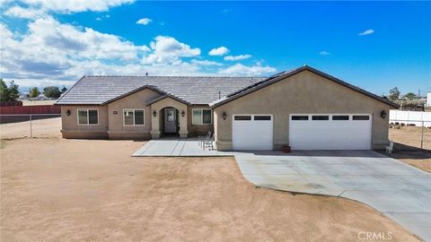 Photo of 9564 Candlelight Street, Apple Valley, CA 92308 (MLS # SR25240303)