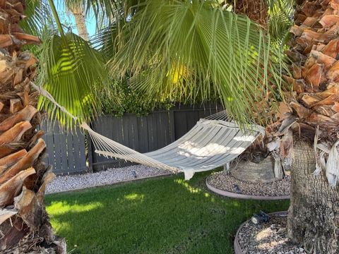Tiny photo for 633 S Canon Drive, Palm Springs, CA 92264 (MLS # 219134711PS)