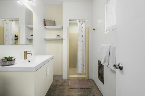 Tiny photo for 633 S Canon Drive, Palm Springs, CA 92264 (MLS # 219134711PS)