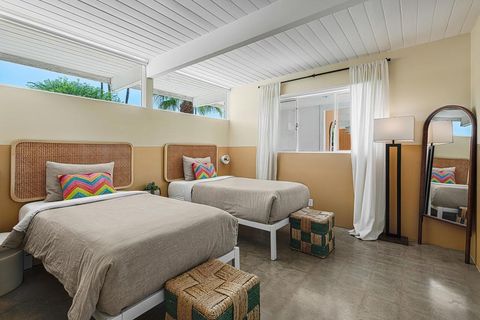 Tiny photo for 633 S Canon Drive, Palm Springs, CA 92264 (MLS # 219134711PS)