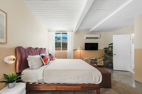 Tiny photo for 633 S Canon Drive, Palm Springs, CA 92264 (MLS # 219134711PS)