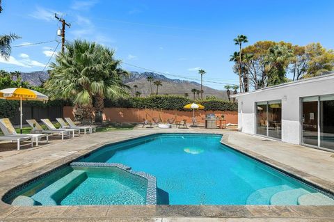 Photo of 633 S Canon Drive, Palm Springs, CA 92264 (MLS # 219134711PS)