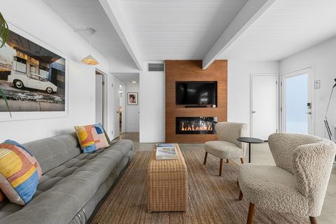 Tiny photo for 633 S Canon Drive, Palm Springs, CA 92264 (MLS # 219134711PS)