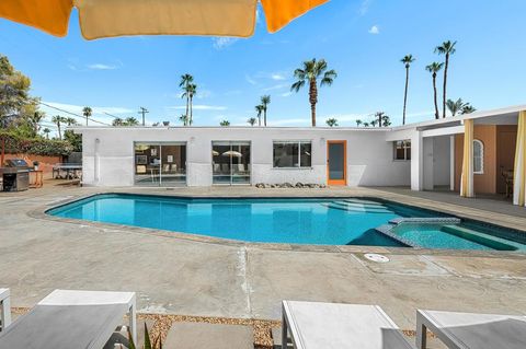 Tiny photo for 633 S Canon Drive, Palm Springs, CA 92264 (MLS # 219134711PS)