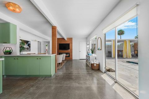 Tiny photo for 633 S Canon Drive, Palm Springs, CA 92264 (MLS # 219134711PS)