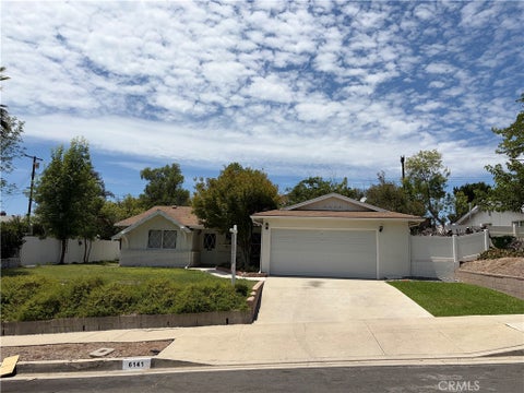 Photo of 6141 Dalecrest Avenue, Woodland Hills, CA 91367 (MLS # SR26134834)