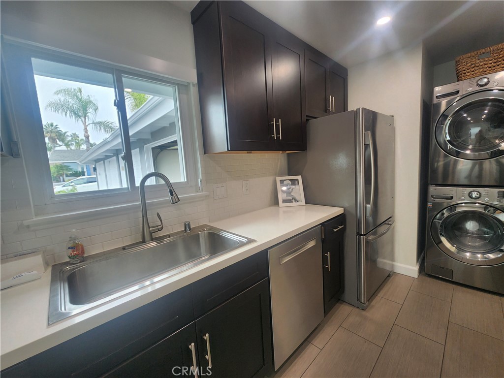 Colony Cove (CC) - Residential Lease