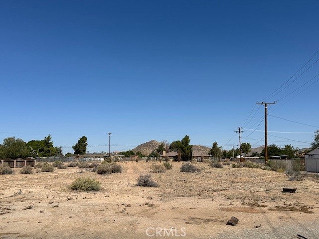 ***Beautiful Apple Valley Vacant Lot, over an acre*** Zoned Estate Residential. Great location and a nice level building lot. Nice homes around in this well established area. NO joshua trees on the lot to impede building your dream home! This land is zoned for horses if you want to have them. Great location with easy access to US Highway 18 and very close to schools, shopping, restaurants, churches, St. Mary's Hospital and an easy commuting area. A short golf card ride to Apple Valley Country Club. Builders, developers, dream home shoppers take a good look at this nice buildable lot. In addition to everything described, there is also room for an ADU or guest home on this land.