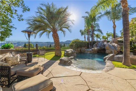 Photo of 27620 Muir Grove Way, Castaic, CA 91384 (MLS # SR26217507)