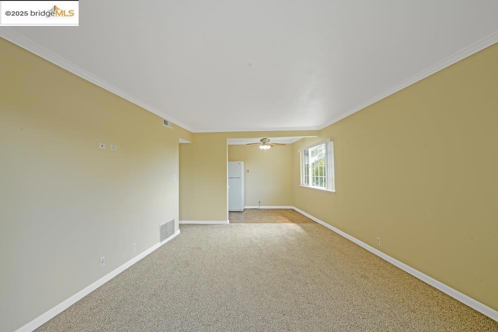 E OAKLAND - Residential Income