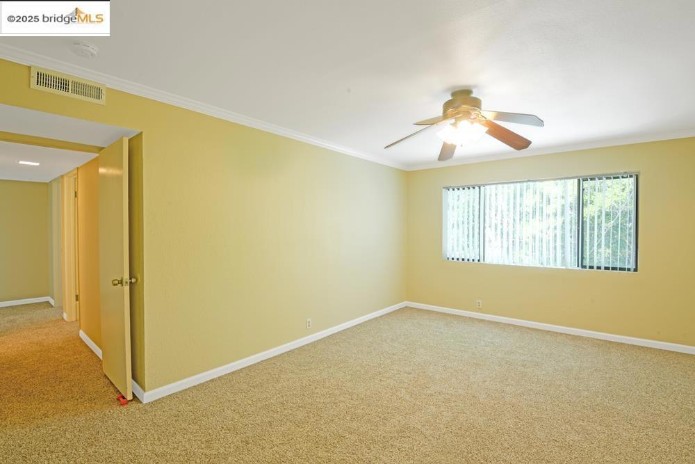 E OAKLAND - Residential Income
