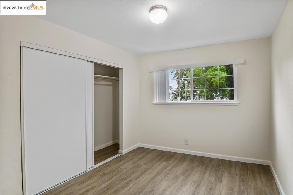 E OAKLAND - Residential Income