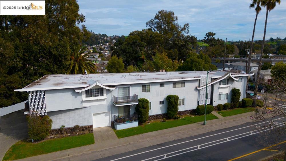 E OAKLAND - Residential Income