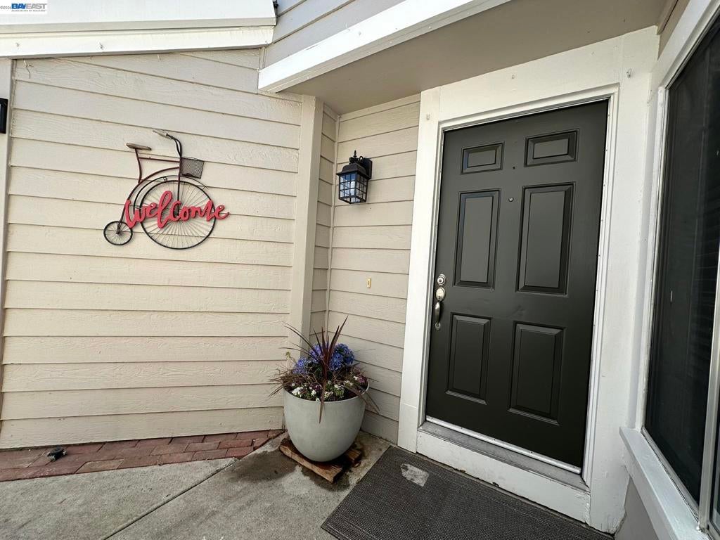 3225 Islewood Court