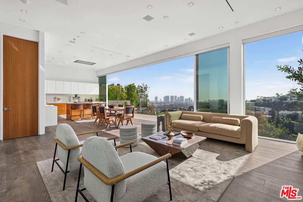 Photo of 8760 Hollywood Boulevard, Los Angeles, CA 90069 (MLS # 26863691)