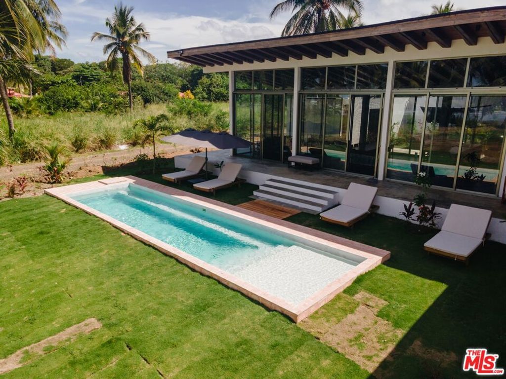 Photo of 800 M Sur De El Restaurante El Barco, El Dorado, NA 99999 (MLS # 26665973)