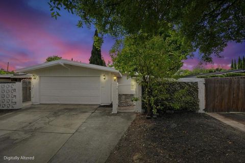 Photo of 794 Lakemuir Drive, Sunnyvale, CA 94089 (MLS # ML82042141)