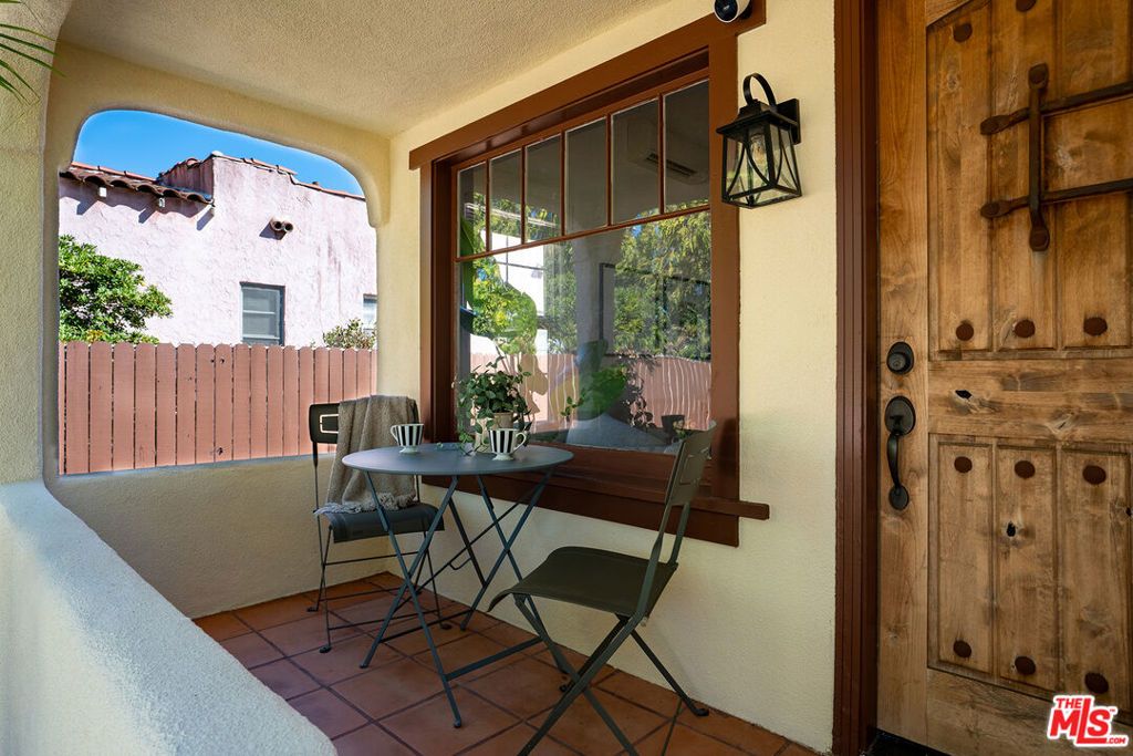 Photo of 3010 Acresite Street, Los Angeles, CA 90039 (MLS # 25612787)